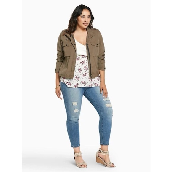[Torrid] Fall Brown Cropped Twill Utility Jacket - Picture 2 of 5